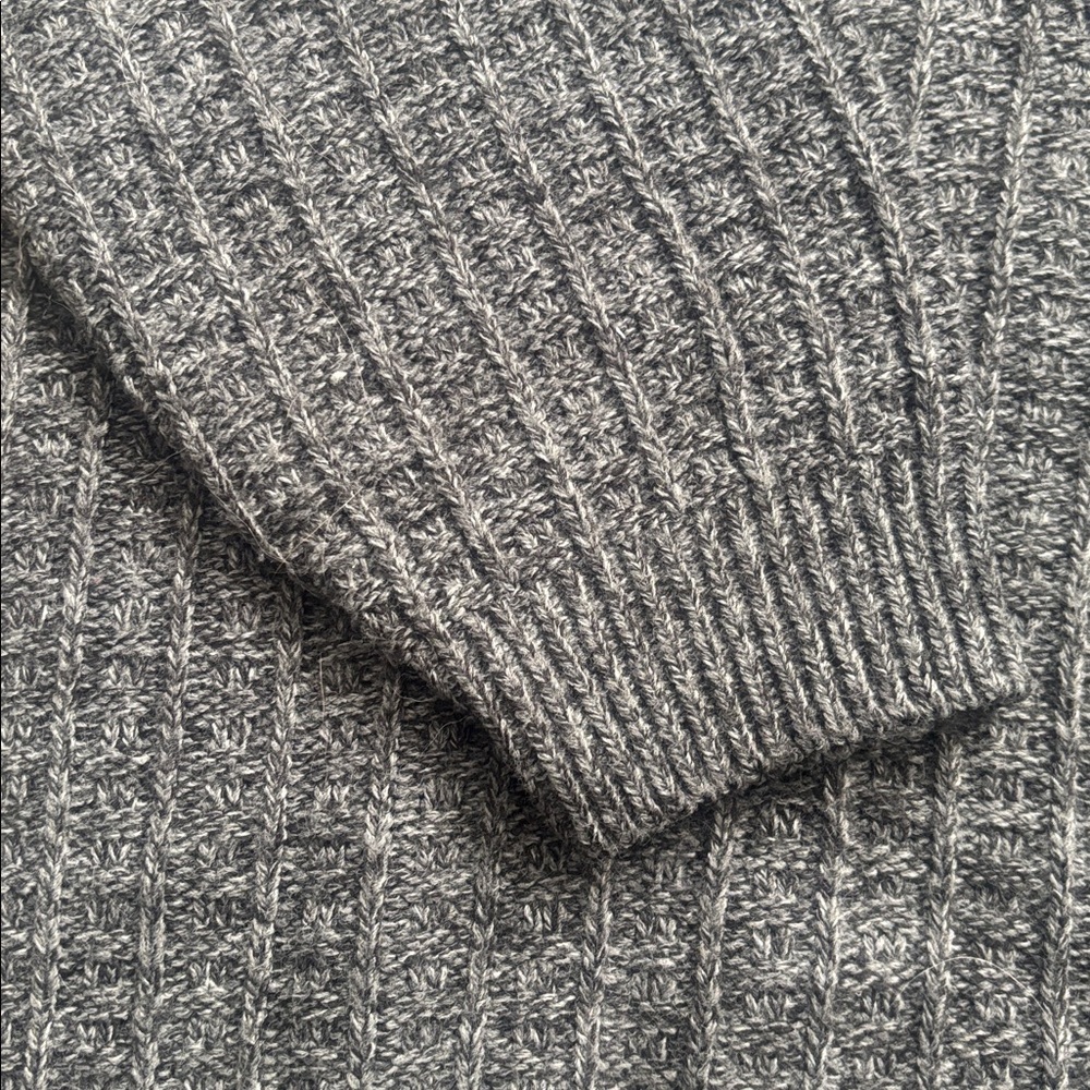 Carbon Copy | Vintage Grey Knit Button Cardigan Sweater Size Medium - Picture 3 of 9